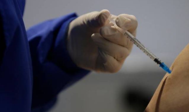 1,4 millones de venezolanos regularizados en Colombia accederán a ciclos de vacunación