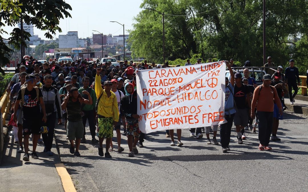 Otros 500 migrantes, en su mayoría de Venezuela, partieron en caravana desde México hacia Estados Unidos