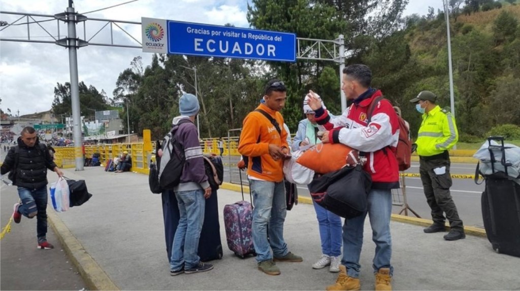 ¿Vives o tienes pensado migrar a Ecuador? ¡Esta información es primordial para ti!