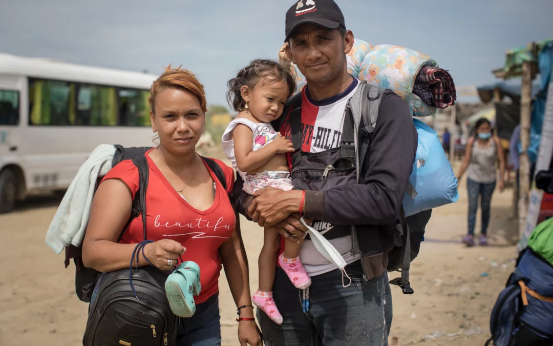 Tres cuartos de las personas refugiadas y migrantes de Venezuela en América Latina y el Caribe siguen enfrentando dificultades para acceder a servicios básicos