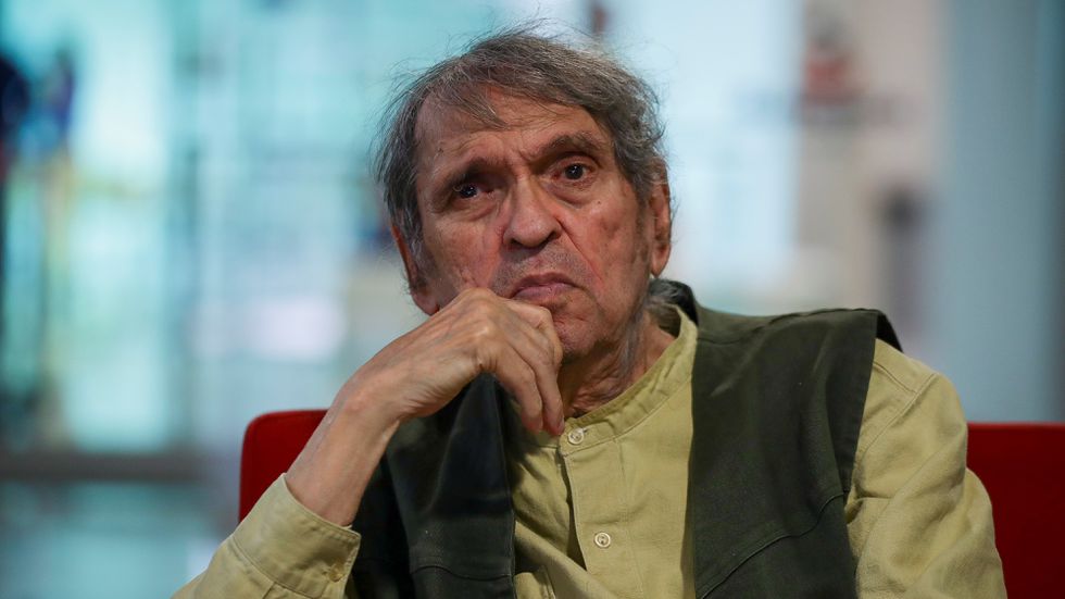 El poeta venezolano Rafael Cadenas gana el Premio Cervantes 2022
